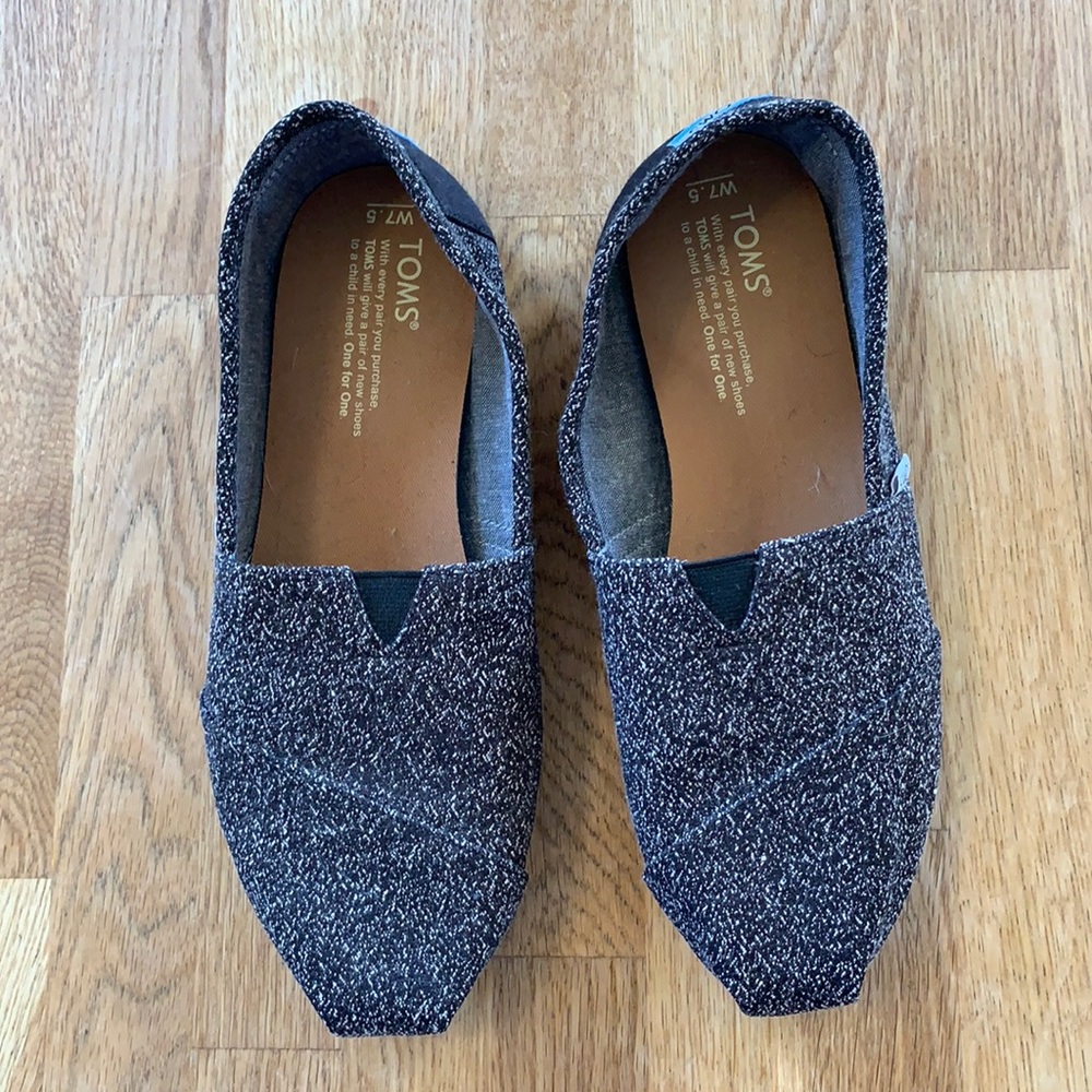 Toms slip on shoes 7.5